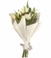 Ramo 6 Rosas Blancas, 4 Varas de Liliums Blancos